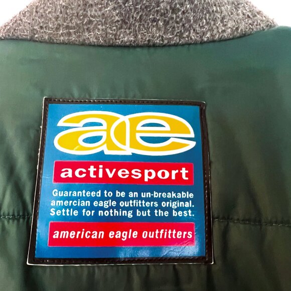 Vintage American Eagle puffer jacket Made in Hong Kong - Picture 4 of 8